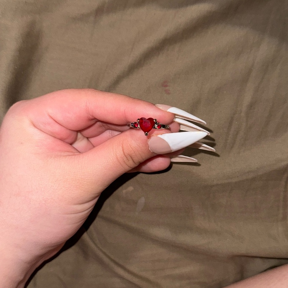 Beautiful heart-shaped diamond ring